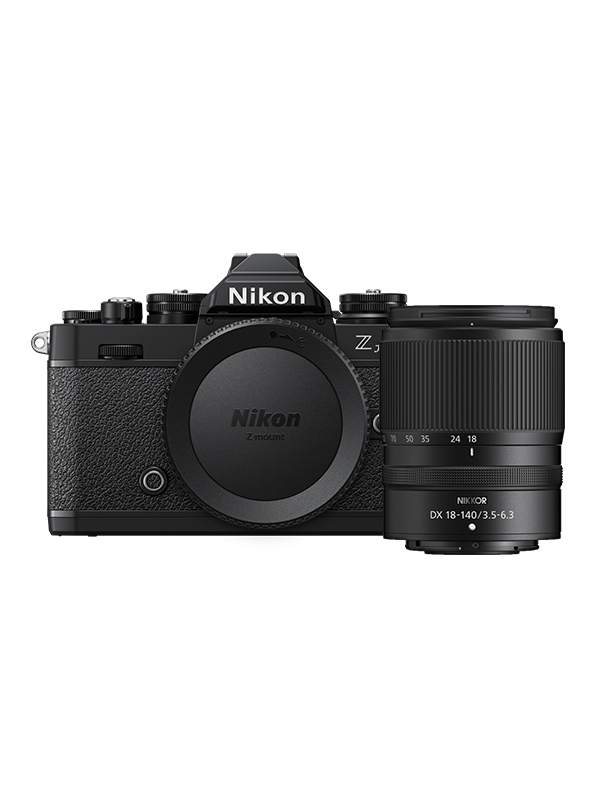 NIKON fotoaparat Zfc crni + 18-140 f/3.5-6.3 VR
