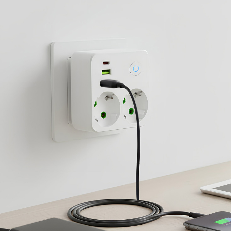 Strujni razdelnik 2 utič. + prekidač, 2xUSB+tip C
