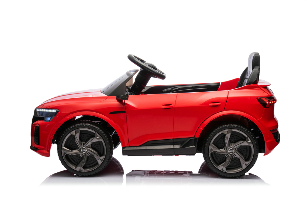 Dečiji automobil na akumulator - Licencirani Audi SQ8 Crveni