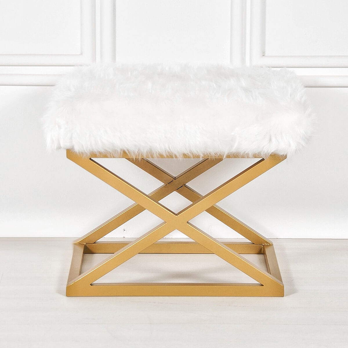 Capraz Plush - Gold, White Gold White
