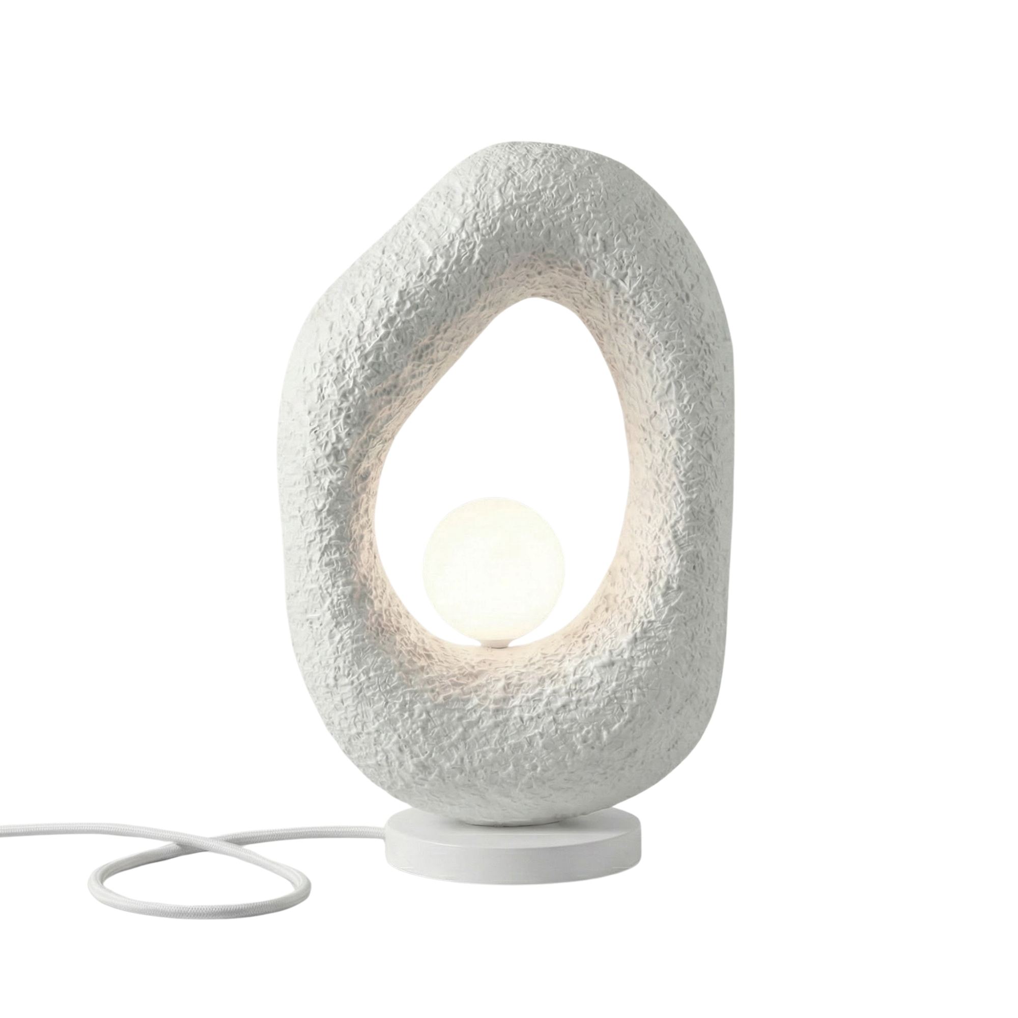 Vaslı-Nua White