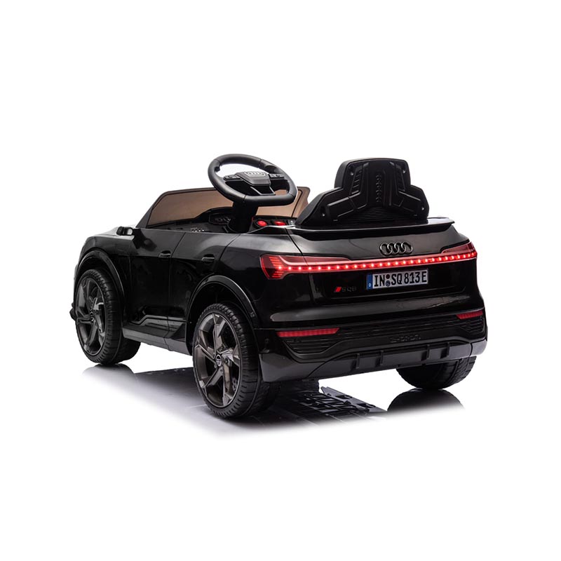 Audi S Q8 - Crni
